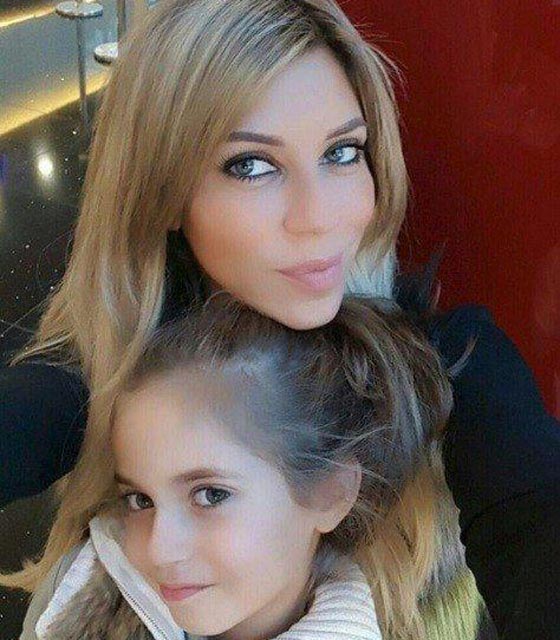 صور نجمات امهات عربيات وعالميات وبناتهن تكشف الشبه الغريب بينهن صورة رقم 3