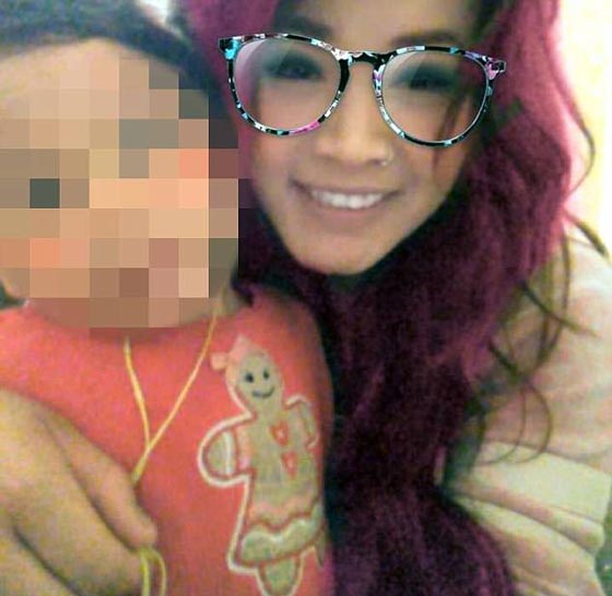  اعتقال ام امريكية تعمدت نسيان طفلتها في مركز تجاري.. فيديو صورة رقم 2