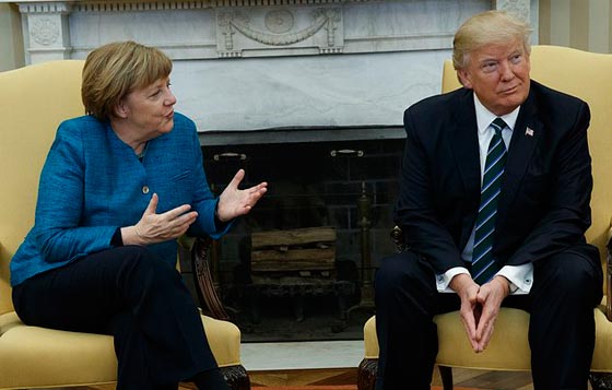  ترامب يتمنع عن مصافحة ميركل عمدا ويتركها في حالة ذهول.. فيديو صورة رقم 1