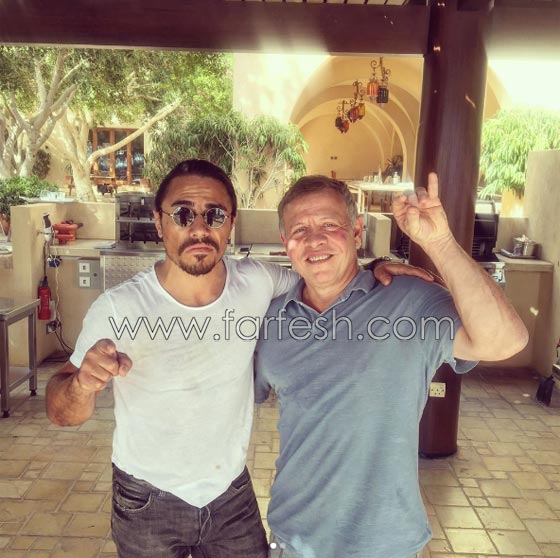 بالصور.. الملك عبد الله يقلد الطاهي التركي صاحب رشة الملح الشهيرة صورة رقم 4