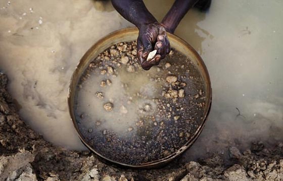 قس يجد ماسة مذهلة من أكبر الماسات في التاريخ.. ماذا فعل بها؟ صورة رقم 10