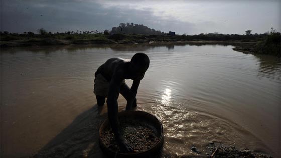 قس يجد ماسة مذهلة من أكبر الماسات في التاريخ.. ماذا فعل بها؟ صورة رقم 12
