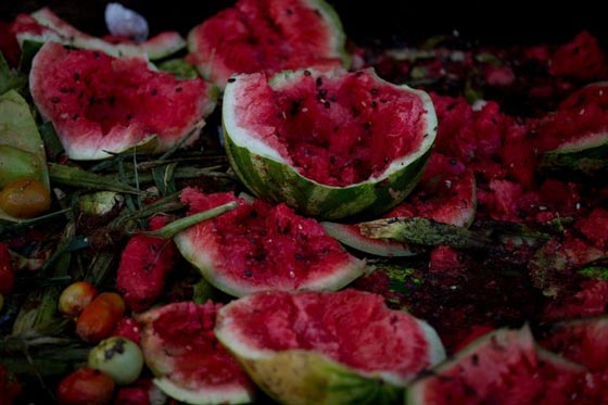 فنزويلا من أغنى الدول بالنفط وشعبها يأكل من القمامة  صورة رقم 9