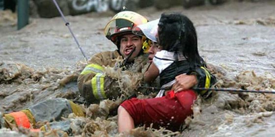 الإكوادور وبيرو.. الأمطار الغزيرة تلحق الدمار وتقتل العشرات  صورة رقم 2