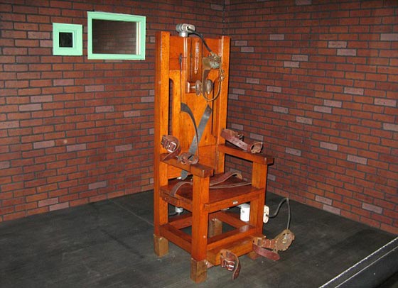 تعرف على  34 طريقة اعدام لا انسانية سبقت حقنة السم وكرسي الكهرباء صورة رقم 3