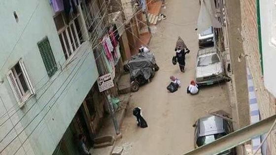 ماليزيات ينظفن الشارع يوميا قبل خروجهن للجامعة بمصر صورة رقم 3