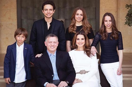 امومة الملكات والاميرات: الملكة رانيا، كيت ميدلتون والاميرة سلمى صورة رقم 3