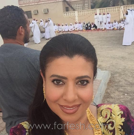 فيديو: نشوى مصطفى تبسمل بالروح القدس والأب بطرس دانيال ينفي تنصيرها صورة رقم 5