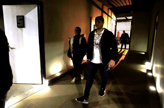 فكرة مبتكرة في مصر: كسّر الاثاث في غرفة الغضب لتتخلص من الضغط!  صورة رقم 5