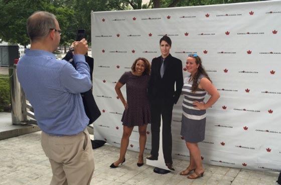 لماذا طلبت كندا حظر مجسم رئيسها الوسيم جاستين ترودو في امريكا؟ صورة رقم 2