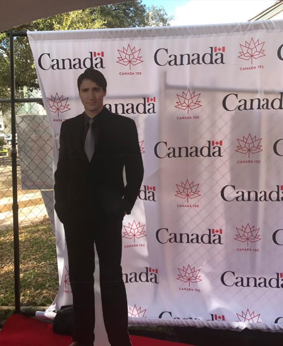 لماذا طلبت كندا حظر مجسم رئيسها الوسيم جاستين ترودو في امريكا؟ صورة رقم 3