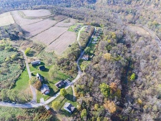 بلد القمامة تضم 19 بيتا واراض واسعة للبيع بـ1.5 مليون دولار صورة رقم 2