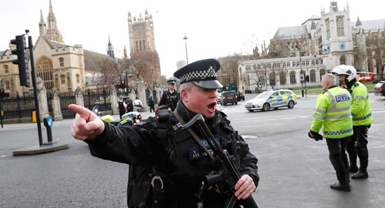 ماذا كان يفعل الارهابي خالد مسعود قبل دقيقتين من تنفيذ هجوم لندن؟ صورة رقم 6