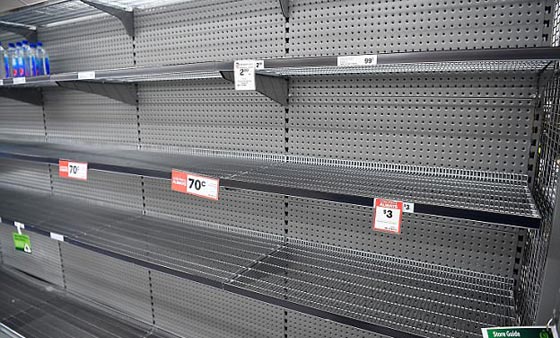  اعصار ديبي الخطير والمدمر يصل سواحل استراليا واجلاء الآلاف صورة رقم 14