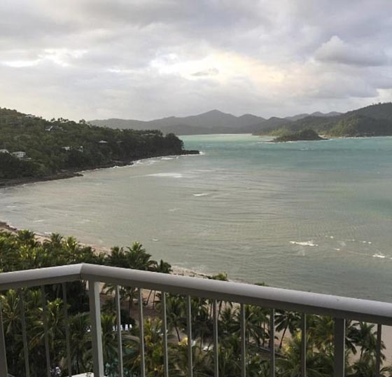  اعصار ديبي الخطير والمدمر يصل سواحل استراليا واجلاء الآلاف صورة رقم 21