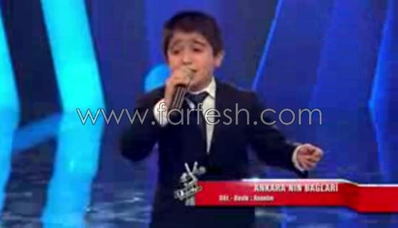 طفل تركي يشعل مسرح (ذا فويس كيدز) صورة رقم 4