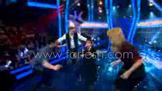 طفل تركي يشعل مسرح (ذا فويس كيدز) صورة رقم 12