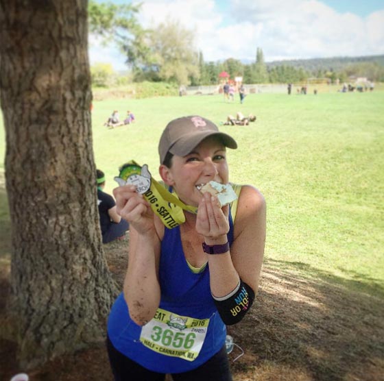 امريكية شجاعة ضربت مغتصبها بكل  شراسة وتحولت الى بطلة شعبية! صورة رقم 8