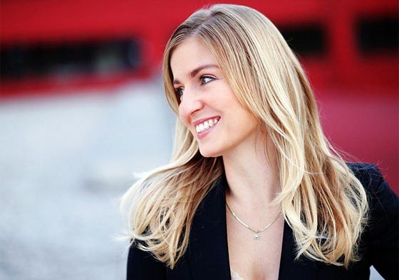  اقالة سفير تشيكي بسبب تهور زوجته ولسانها السليط على الانترنت صورة رقم 2