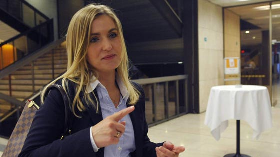  اقالة سفير تشيكي بسبب تهور زوجته ولسانها السليط على الانترنت صورة رقم 4