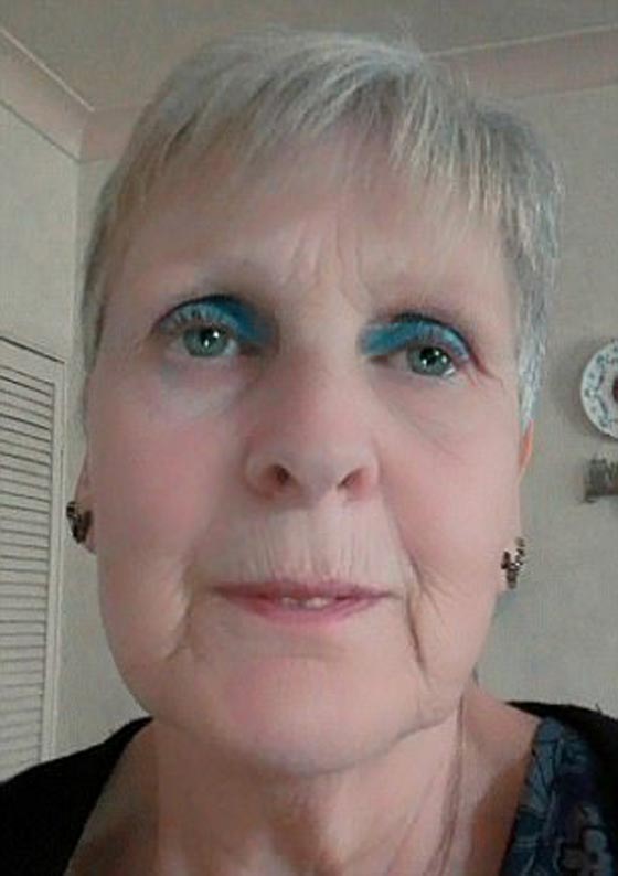 ساندريلا الحقيقية.. زوجة اب تعذب شقيقتين 40 عاما قبل زجها في السجن صورة رقم 7