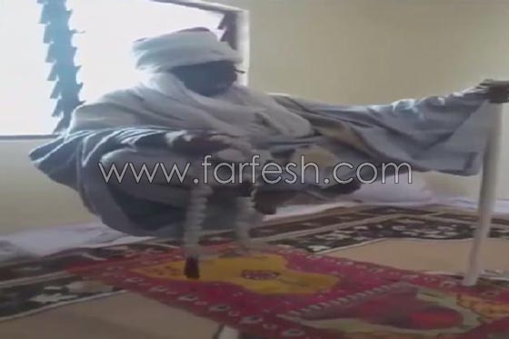 تشكيك في فيديو لمشعوذ يطير في الهواء داخل غرفة صورة رقم 5