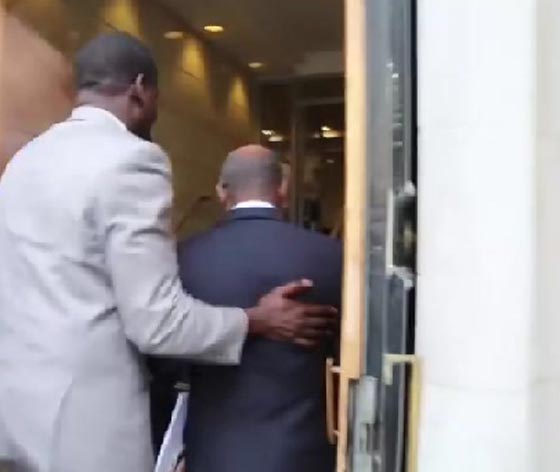 بيضة في ظهر العسيري تجبر بريطانيا على الاعتذار للسعودية! فيديو صورة رقم 3