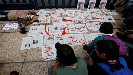  صحيفة مكسيكية تقول وداعا لقرّائها بعد قتل صحفيين بأيدي عصابات اجرام صورة رقم 1