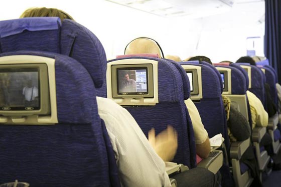 شركة طيران بريطانية تحرج سيدة مسنّه وتجبرها على التبول في مقعدها! صورة رقم 4