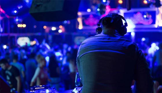 الحكومة تغلق ملهى ليلي في تونس دمج الموسيقى بالأذان في مهرجان راقص.. بالفيديو  صورة رقم 2