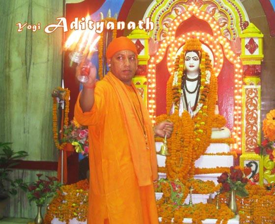  قصة الزعيم الهندوسي المتطرف الذي يحذر المسلمين من ذبح الأبقار صورة رقم 3