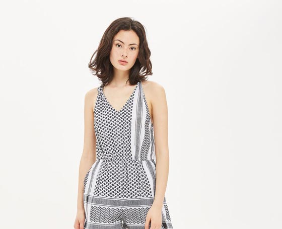 متاجر (توب شوب) تسرق الكوفية الفلسطينية وتصنع منها ثوبا نسائيا قصيرا! صورة رقم 2