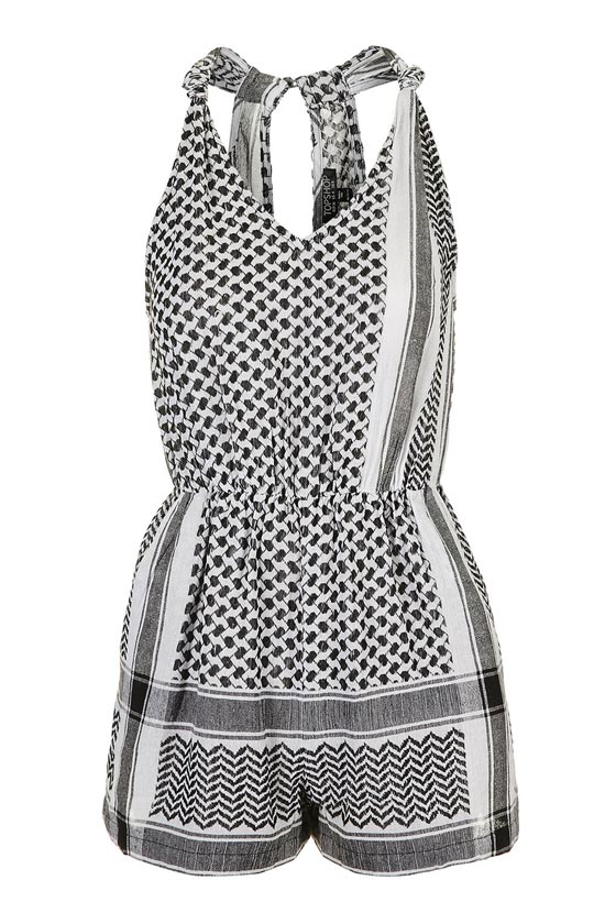 متاجر (توب شوب) تسرق الكوفية الفلسطينية وتصنع منها ثوبا نسائيا قصيرا! صورة رقم 3