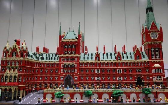 استثمارات أفضل من الذهب.. بينها حقيبة يد ولعبة ليغو وزجاجة نبيذ! صورة رقم 3