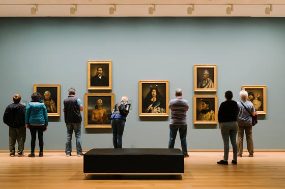 استثمارات أفضل من الذهب.. بينها حقيبة يد ولعبة ليغو وزجاجة نبيذ! صورة رقم 6