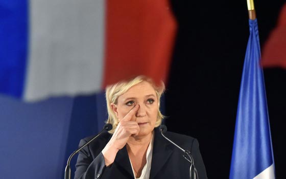 بالفيديو.. شجار عنيف في البرلمان الفرنسي  صورة رقم 4