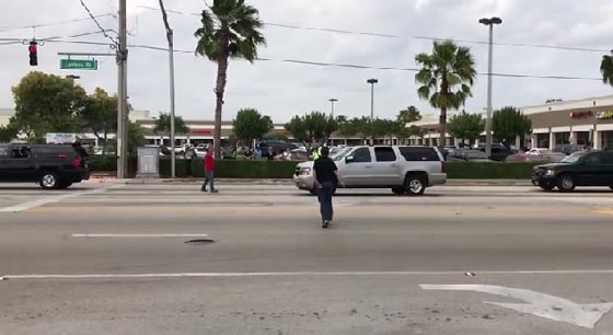 بالفيديو.. محاولة متظاهرين اعتراض موكب الرئيس الصيني بأميركا صورة رقم 1