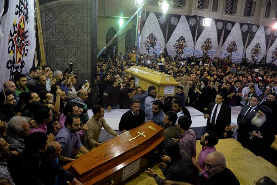 منفذا الهجومين على الكنائس بمصر هما داعشيان قاتلا في سوريا.. فيديو صورة رقم 17