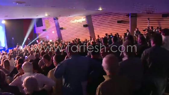 معركة بالايدي اثناء اجتماع مرشحة اليمين الفرنسي مارين لوبان  صورة رقم 5