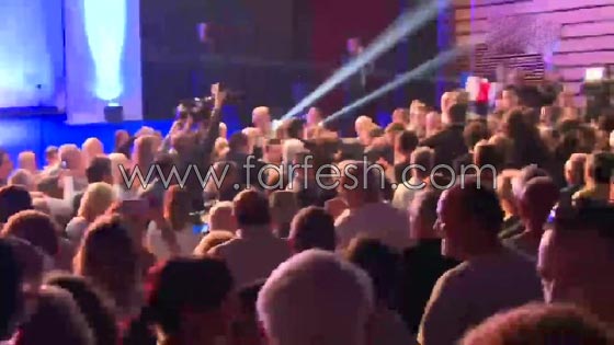 معركة بالايدي اثناء اجتماع مرشحة اليمين الفرنسي مارين لوبان  صورة رقم 6