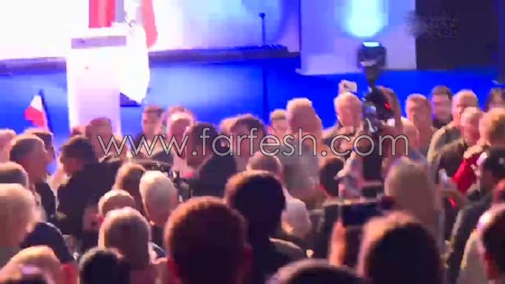 معركة بالايدي اثناء اجتماع مرشحة اليمين الفرنسي مارين لوبان  صورة رقم 9