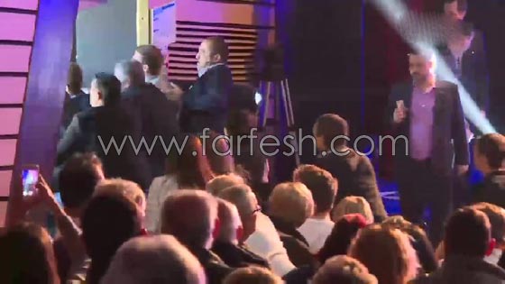 معركة بالايدي اثناء اجتماع مرشحة اليمين الفرنسي مارين لوبان  صورة رقم 13