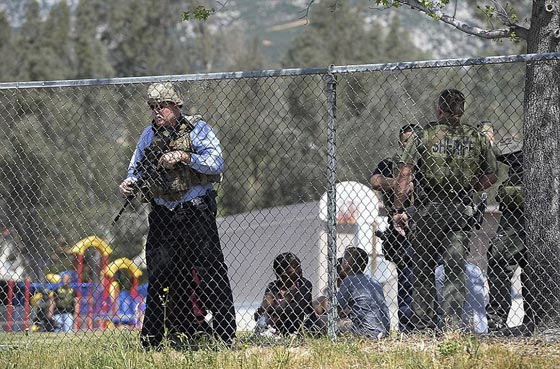 جريمة مروعة.. رجل يقتل زوجته المعلمة وطالبا في مدرسة ثم يتنحر  صورة رقم 8