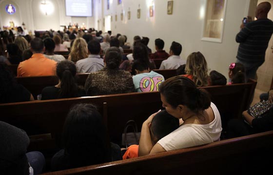 جريمة مروعة.. رجل يقتل زوجته المعلمة وطالبا في مدرسة ثم يتنحر  صورة رقم 17