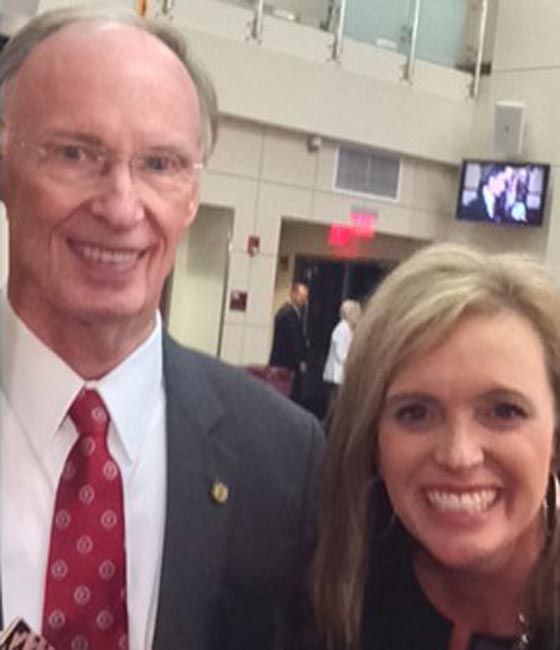 حاكم الاباما يتنحى عن منصبه بسبب علاقة غرامية مع مستشارته صورة رقم 2