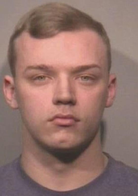 القبض على شاب أمريكي بتهمة صفع حمار صورة رقم 1