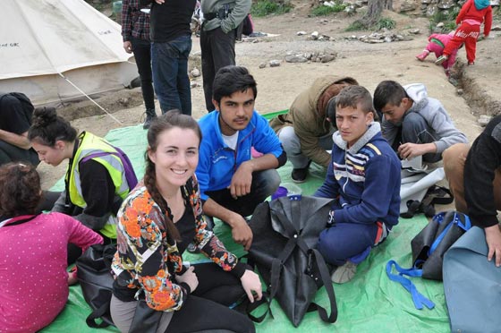 قوارب اللاجئين المطاطية تتحول الى حقائب يد صورة رقم 17