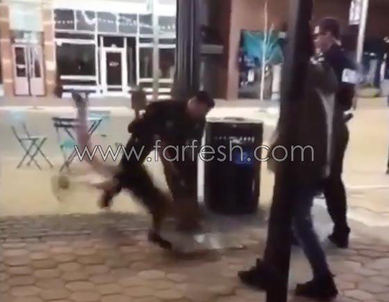 فيديو عنيف: ضابط شرطة يلقي طالبة جامعية أرضًا بسبب جدال بينهما!  صورة رقم 6