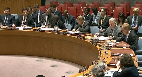 فيديو: المندوب الروسي مهاجمًا نظيره البريطاني: انظر إليَّ حين أتحدث إليك! صورة رقم 4