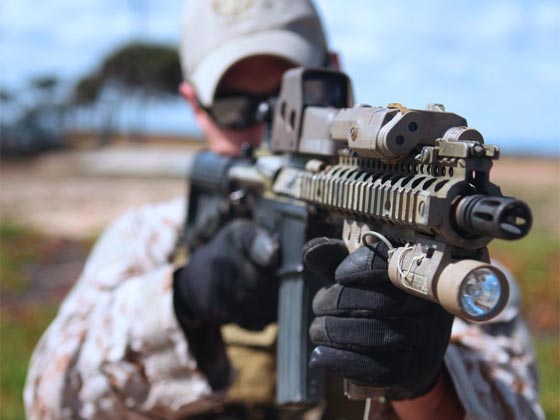 قاتل بن لادن: رصاصاتي شطرت رأسه ثم تناوب الجنود على تمزيق جسده! صورة رقم 4